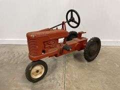 Farmall H Mid Size Pedal Tractor Eska