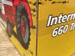 1/16 IH 660 1999 NFTS NIB Ertl