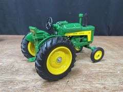 1/16 John Deere 630 LP 1988 NFTS NIB Ertl