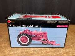 1/16 Farmall MD w/Loader Precision NIB Ertl