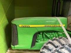 1/16 John Deere 9400 Collector NIB Ertl