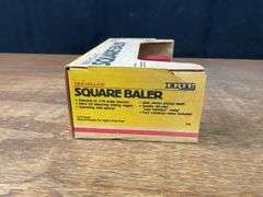 (2) 1/16 New Holland Baler + Bale Throw Wagon NIB Ertl