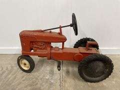 Farmall H Mid Size Pedal Tractor Eska