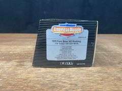 1/18 Ford Boss Mustang NIB Ertl