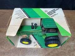 1/16 John Deere 4850 NIB Ertl