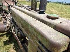 1945 John Deere B with 101 Picker