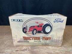 1/16 Ford 8N Set NIB Ertl