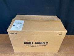 1/8 Farmall 400 Special Edition NIB SM