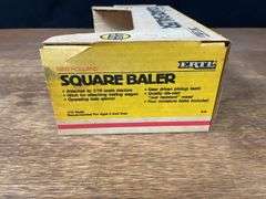 (2) 1/16 New Holland Baler + Bale Throw Wagon NIB Ertl