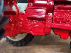 1/16 Farmall 1206 1993 Ontario NIB SM