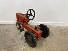 Farmall H Mid Size Pedal Tractor Eska