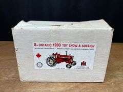 1/16 Farmall 1206 1993 Ontario NIB SM