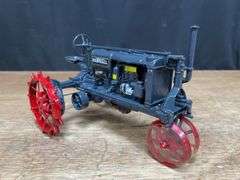 1/16 Farmall Regular Precision Ertl