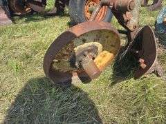 John Deere 3-14" Plow