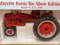 1/16 Farmall Super C 1999 Lafayette NIB Ertl
