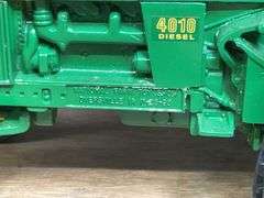 (2) 1/16 John Deere 4450 + 4010 Ertl