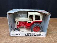 1/16 IH 1066 5 Millionth NIB Ertl