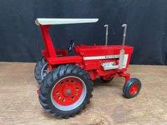 1/16 IH 1468 1995 Lafayette NIB Ertl