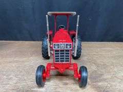 1/16 IH 1468 1995 Lafayette NIB Ertl