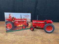 1/16 IH 826 Fox Fire Farm NIB Ertl