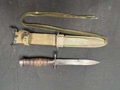 (2)-US M4 Bayonets w/M8 Scabbards