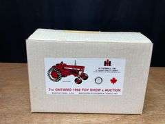 1/16 Farmall 706 1992 Ontario NIB SM