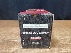 1/16 Farmall 230 NIB Ertl