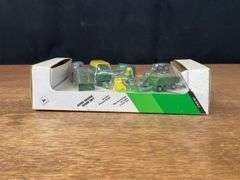 (4) 1/64 + 1/43 John Deere