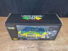 1/18 John Deere NASCAR NIB  Ertl