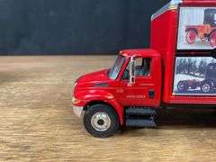 1/34 IH 100 Years Truck NIB 1st Gear
