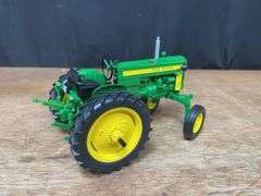 1/16 John Deere 420 V 2003 2 Cylinder NIB Ertl
