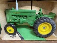 (2) 1/16 John Deere M + Spreader NIB Ertl