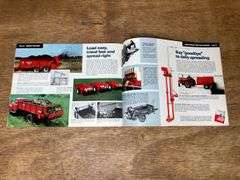 (2) 1970 + 1971 IH Buyers Guides