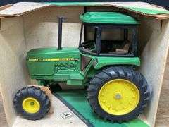1/16 John Deere 2550 NIB Ertl