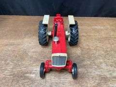 1/16 Farmall 1206 1993 Ontario NIB SM
