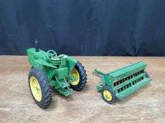 (2) 1/16 John Deere 3020 + Grain Drill