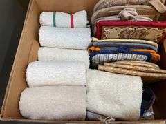 Dish Towels & Pot Holders
