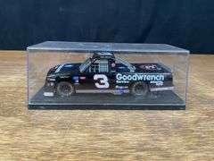 (5) 1/24 NASCAR