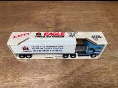 1/48 IH Semi Eagle NIB Ertl
