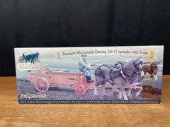 1/16 McCormick-Deering 200-H Spreader w/Team Ertl