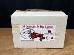 1/16 Farmall 756 1994 Ontario NIB SM