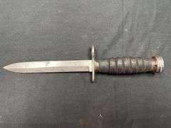 (2)-US M4 Bayonets w/M8 Scabbards