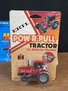 (13) 1/64 IH + Case-IH NIB Ertl