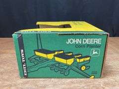 1/16 John Deere Corn Planter NIB Ertl