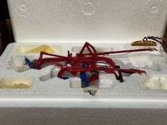 1/16 McCormick-Deering Little Genius Plow Precision NIB Ertl