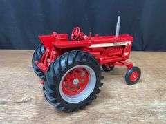 1/16 Farmall 756 1994 Ontario NIB SM