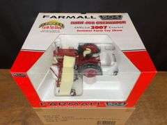 1/16 Farmall 504 w/Cultivators 2007 SFTS NIB SC