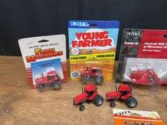(10) 1/64 IH + Case-IH Tractors Ertl