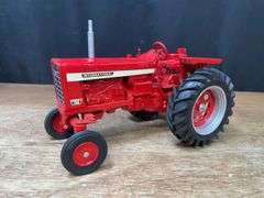 1/16 Farmall 756 1994 Ontario NIB SM