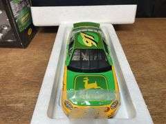 1/18 John Deere NASCAR NIB  Ertl